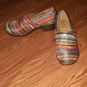 b.o.c. Born Nadiyya Striped Canvas Clogs Size 7.5M